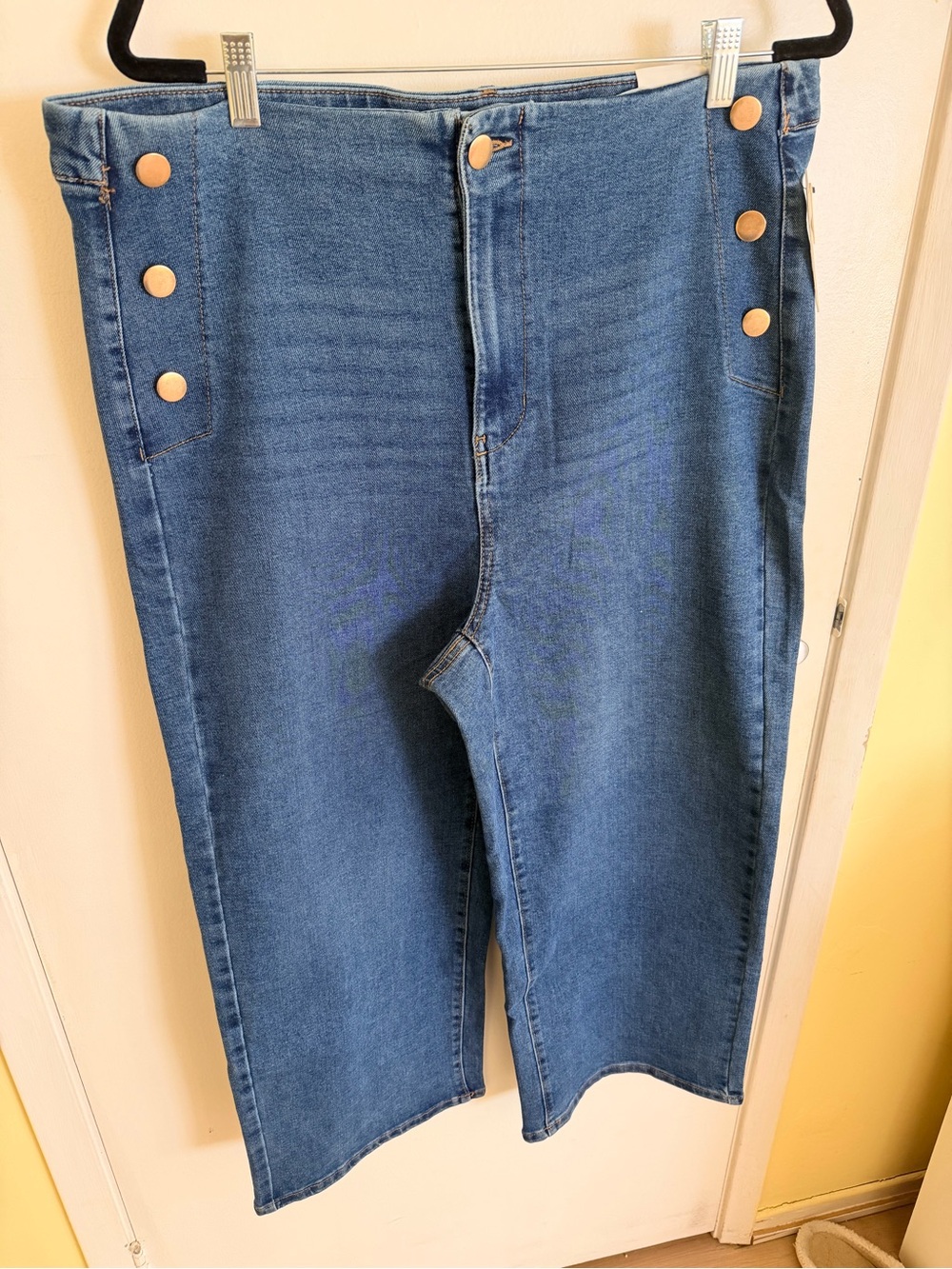 Dex High-Rise Wide Leg Jeans in Medium Blue with Gold Buttons